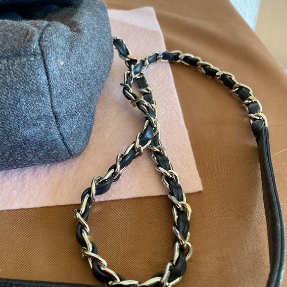 NEIMAN MARCUS VINTAGE GRAY QUILTED SHOULDER OR CR0SSBODY BAG - Picture 4 of 8